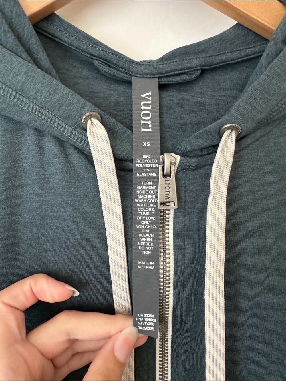 Vuori Halo Performance Hoodie 2.0 Teal XS - Picture 3 of 5